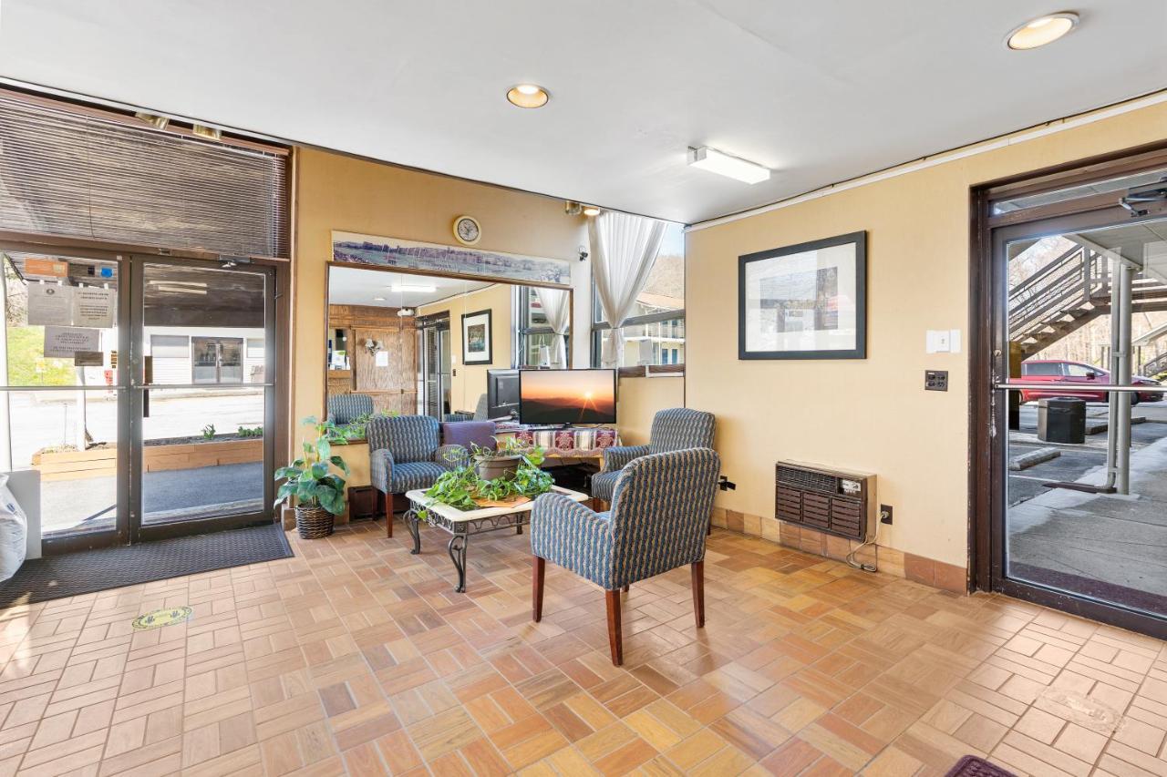 Fairbridge Inn And Suites West Point Highland Falls Экстерьер фото
